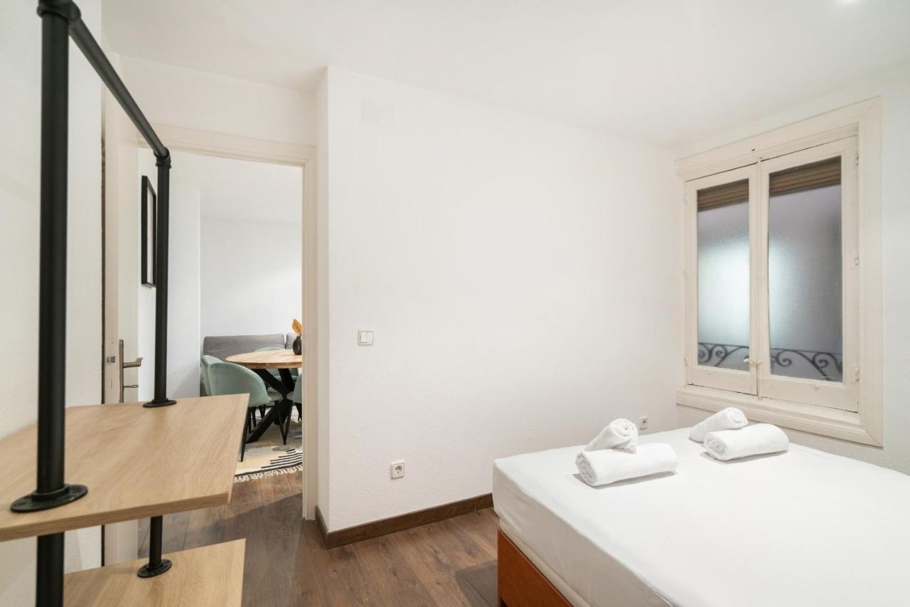 Ferienwohnung Apartamento En La Puerta Del Sol Madrid Exterior foto