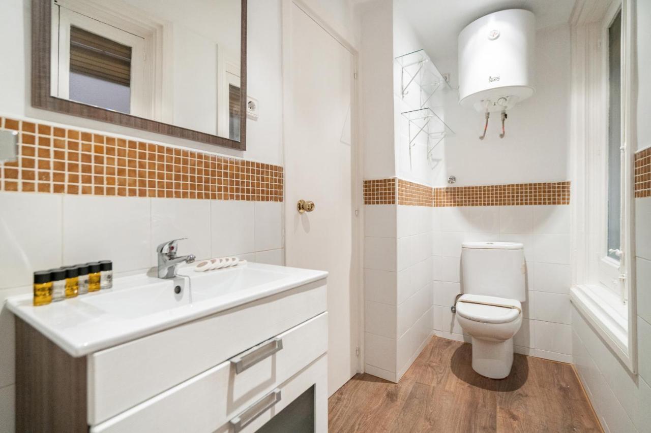 Ferienwohnung Apartamento En La Puerta Del Sol Madrid Exterior foto